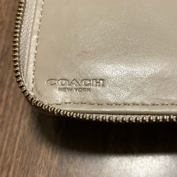 Coach Wallet - Picture 3 of 6